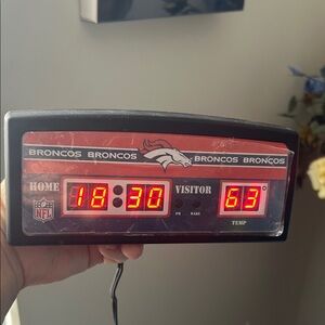 Denver Broncos Officially Licensed LED Scoreboard Desk/Alarm Clock - Works!!